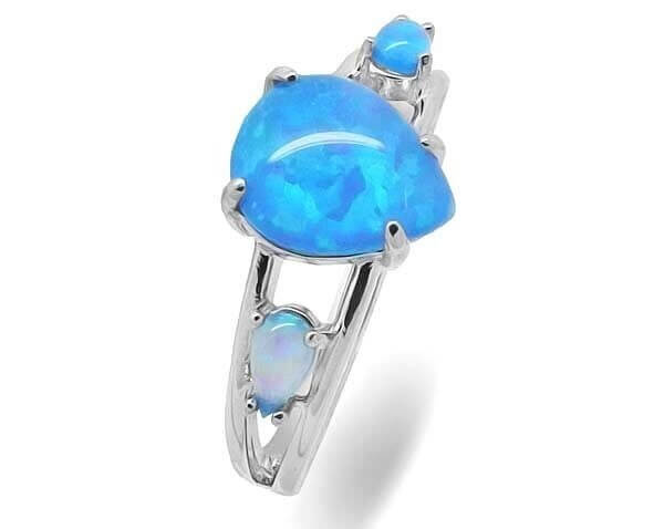 Серебряное кольцо с голубым опалом